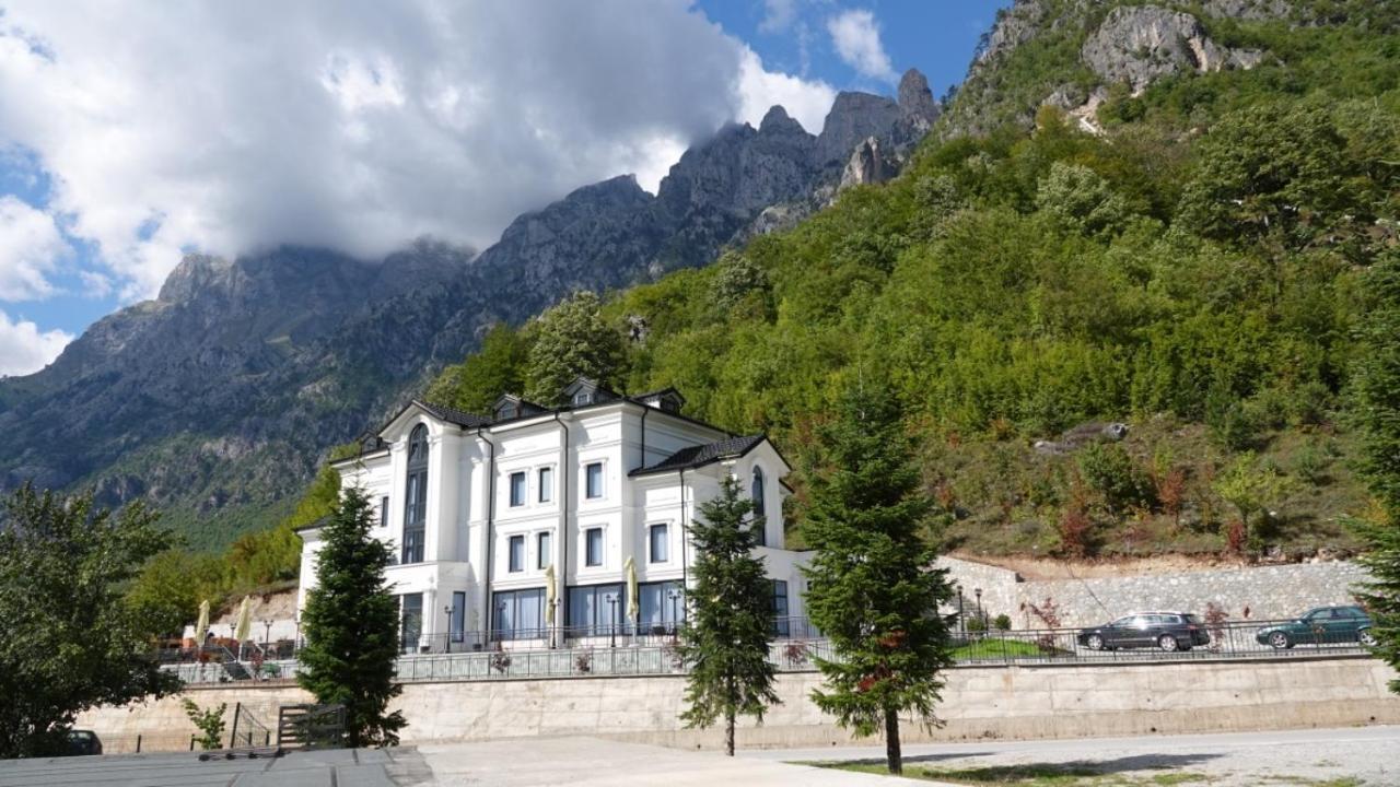 Two Brothers B.a&s Hotel 4*