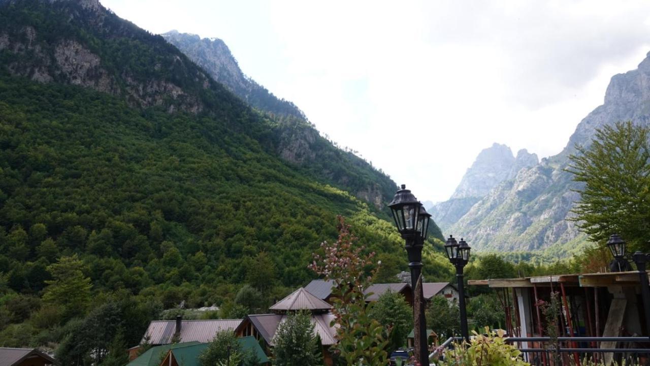 Two Brothers B.a&s Hotel 4*